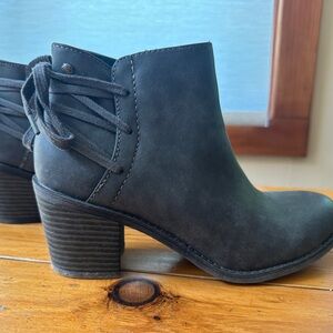 Roxy Women's Ankle Boots in Gray Size 8.5
